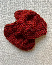 Load image into Gallery viewer, Turban Strickstirnband Rot
